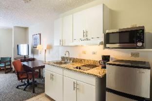 Studio 6 Duluth Ga Near Gas South District الغرفة الصورة